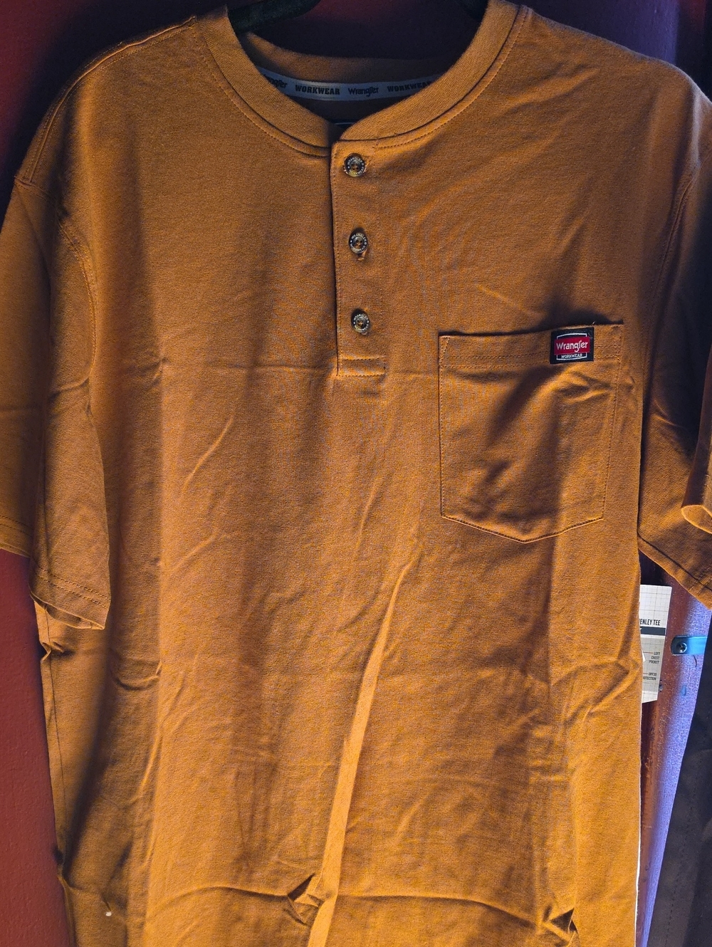 Wrangler Men's Mustard Almost Brown Pocket Tee